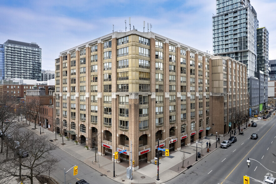 120 Front St E, Toronto, ON à vendre - Photo principale - Image 1 de 1