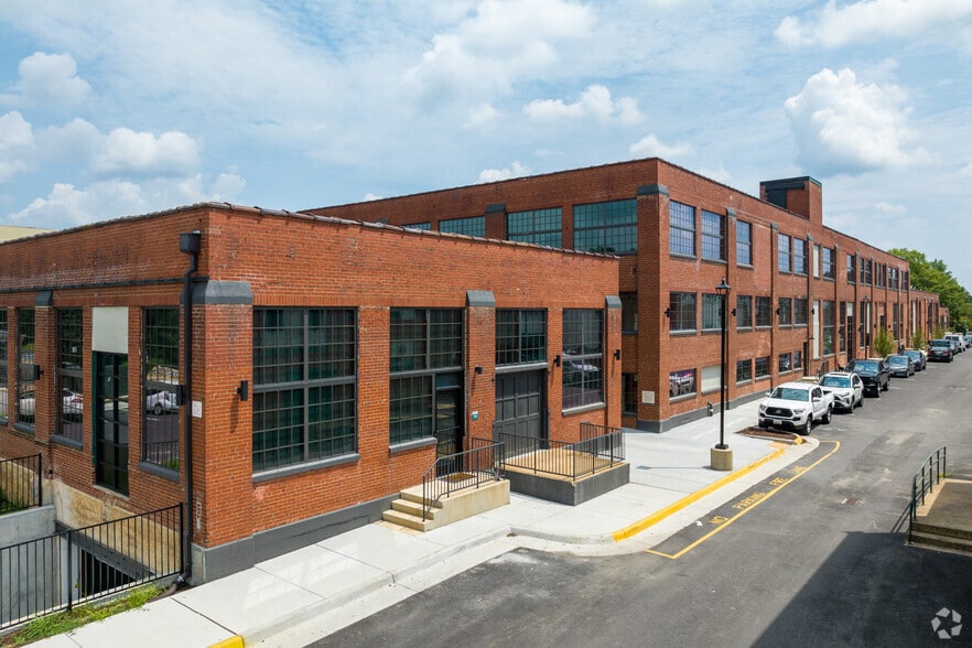 11744 Main St, Fredericksburg, VA for lease - Primary Photo - Image 1 of 14