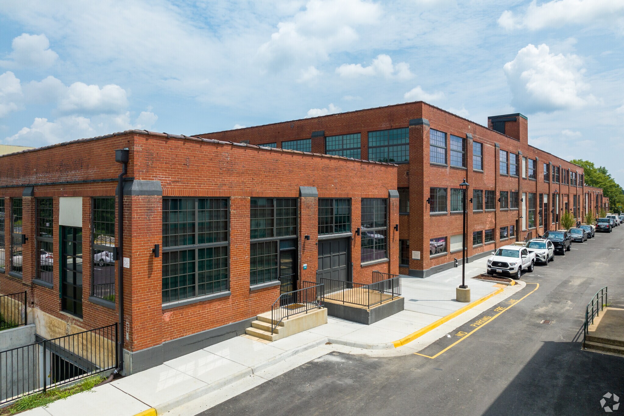 11744 Main St, Fredericksburg, VA à louer Photo du bâtiment- Image 1 de 16