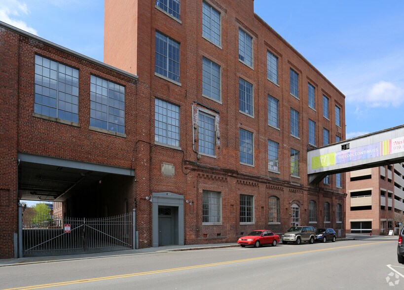 614 W Main St, Durham, NC à louer - Photo du bâtiment - Image 3 de 18