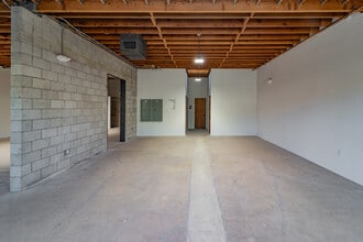 1498 W Sunset, Los Angeles, CA for lease Interior Photo- Image 1 of 7