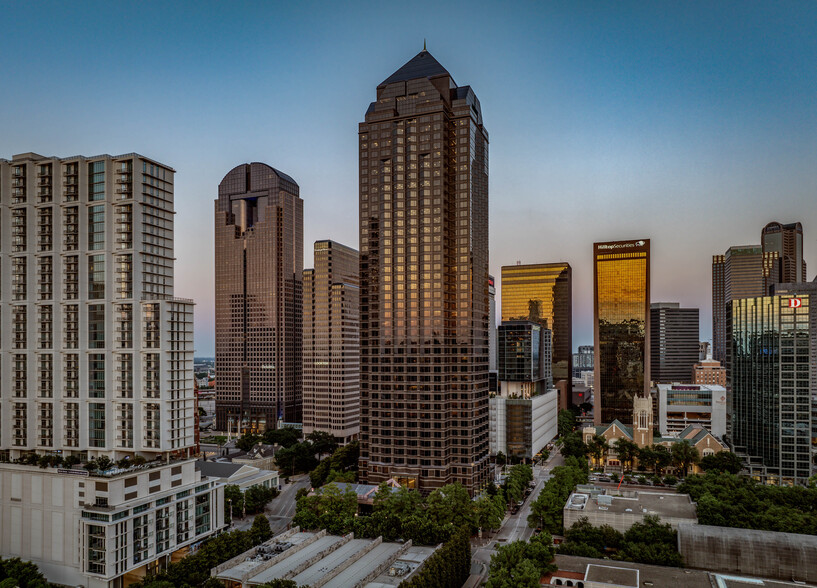 2001 Ross Ave, Dallas, TX à louer - Photo du bâtiment - Image 3 de 69