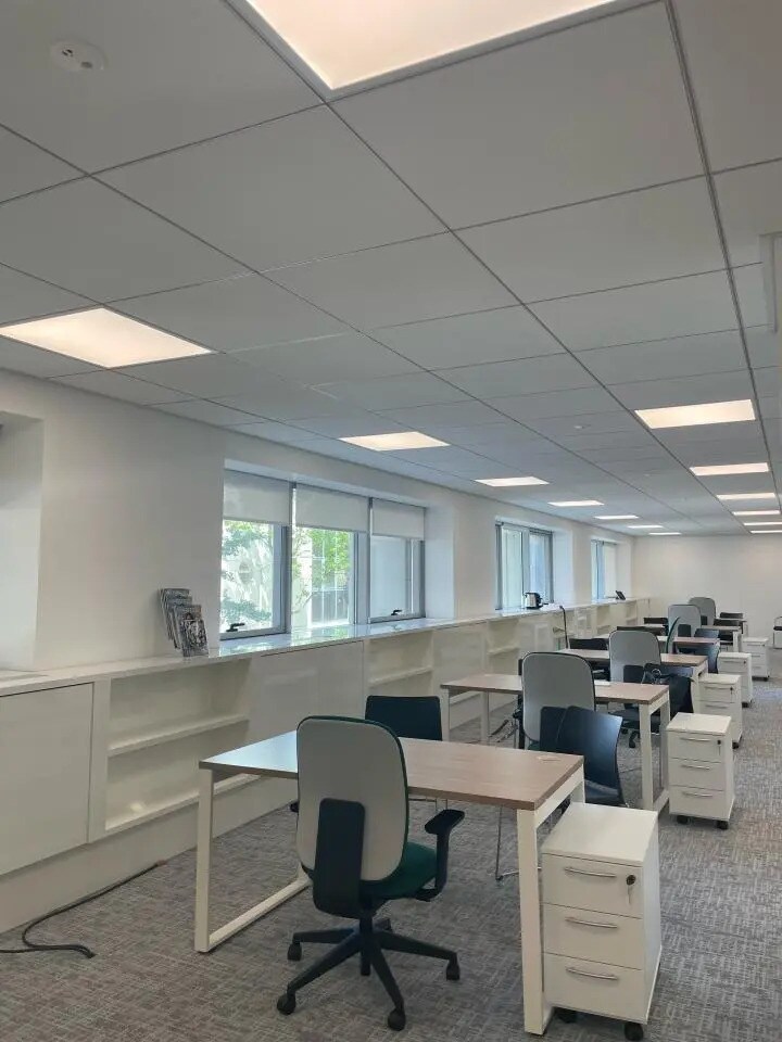 7 Avenue De La Cristallerie, Sèvres for lease Building Photo- Image 1 of 5