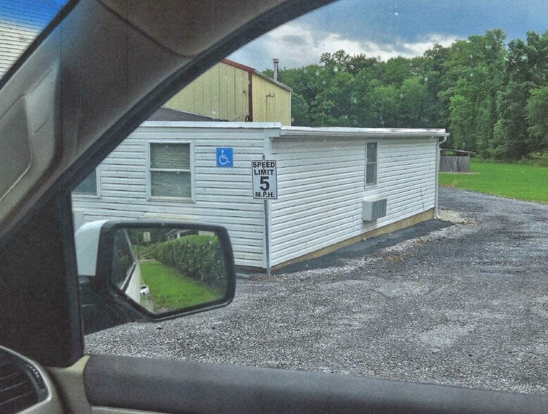 2529 Roundtop Rd, Middletown, PA for lease - Building Photo - Image 2 of 7
