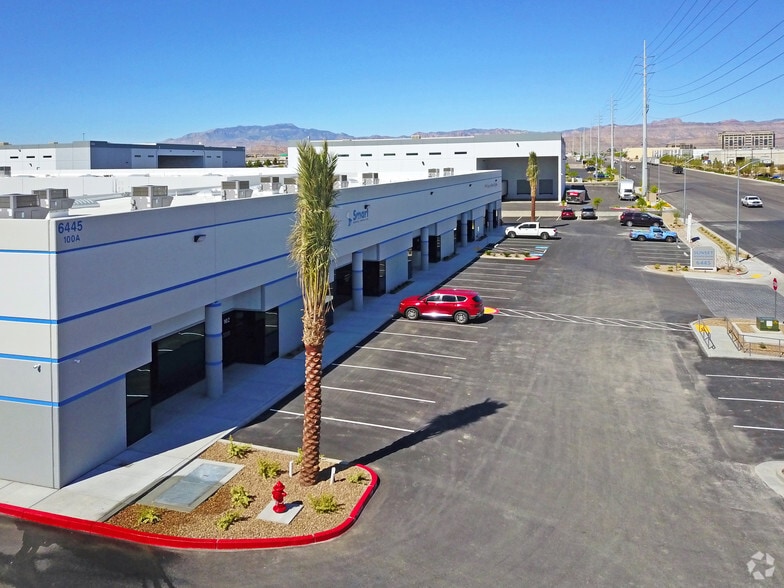 6445 W Sunset Rd, Las Vegas, NV à louer - Photo du bâtiment - Image 3 de 22