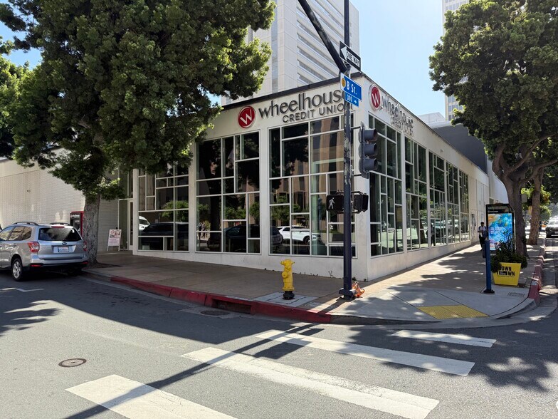 300-320 B St, San Diego, CA à louer - Photo du bâtiment - Image 3 de 9