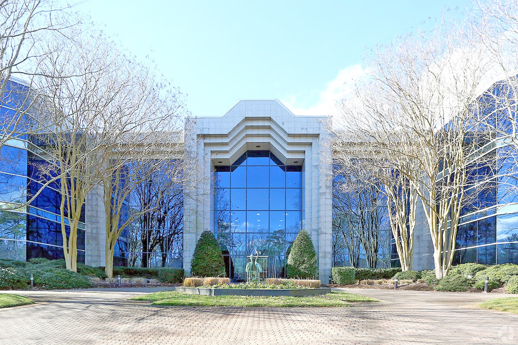 575 Lynnhaven Pky, Virginia Beach, VA for lease Primary Photo- Image 1 of 8