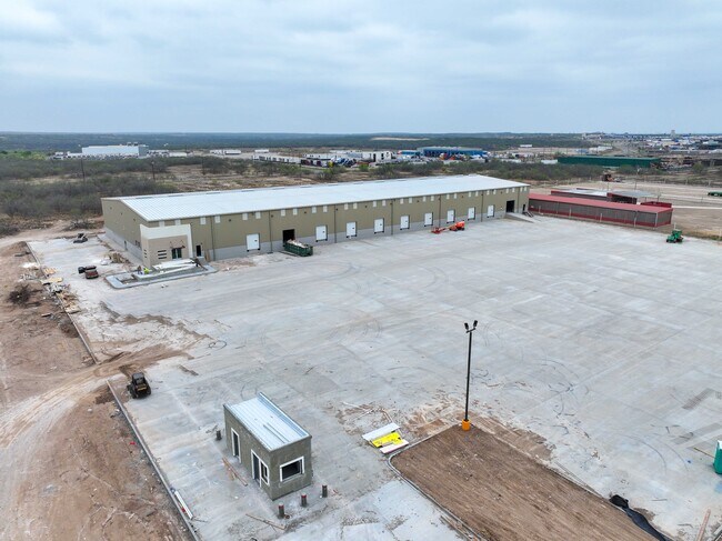 Plus de détails pour 206 Lampazos loop, Laredo, TX - Industriel à louer