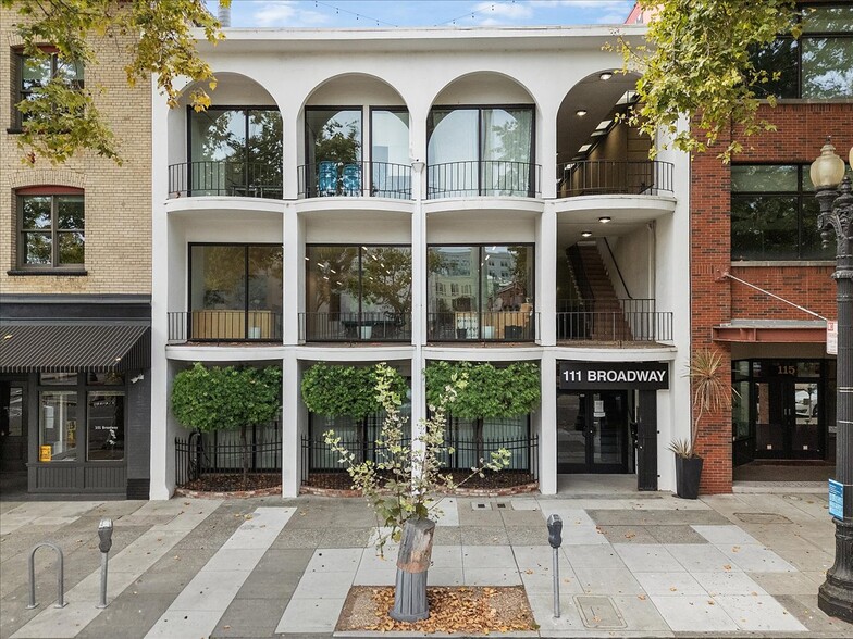 111 Broadway, Oakland, CA for sale - Building Photo - Image 3 of 38