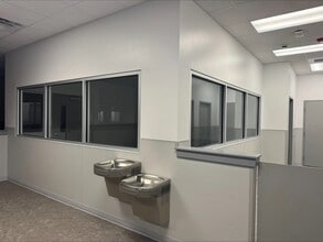 5510 N Belt W, Belleville, IL for lease Interior Photo- Image 2 of 6