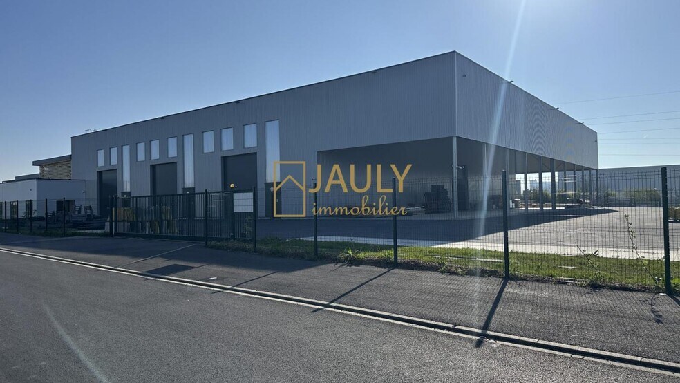 Industriel dans Villenoy à louer - Photo du bâtiment - Image 3 de 22