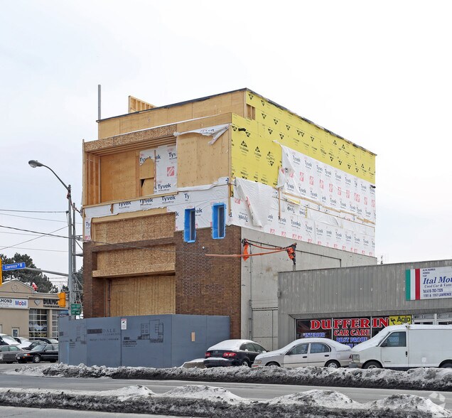 1189 Lawrence Ave, Toronto, ON for sale - Primary Photo - Image 1 of 1