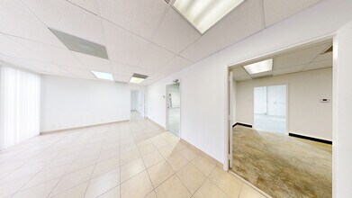 4500 N Powerline Rd, Deerfield Beach, FL for lease Matterport 3D Scan- Image 1 of 10