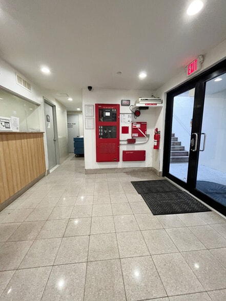 536 39th St, Brooklyn, NY à vendre - Photo du bâtiment - Image 2 de 8