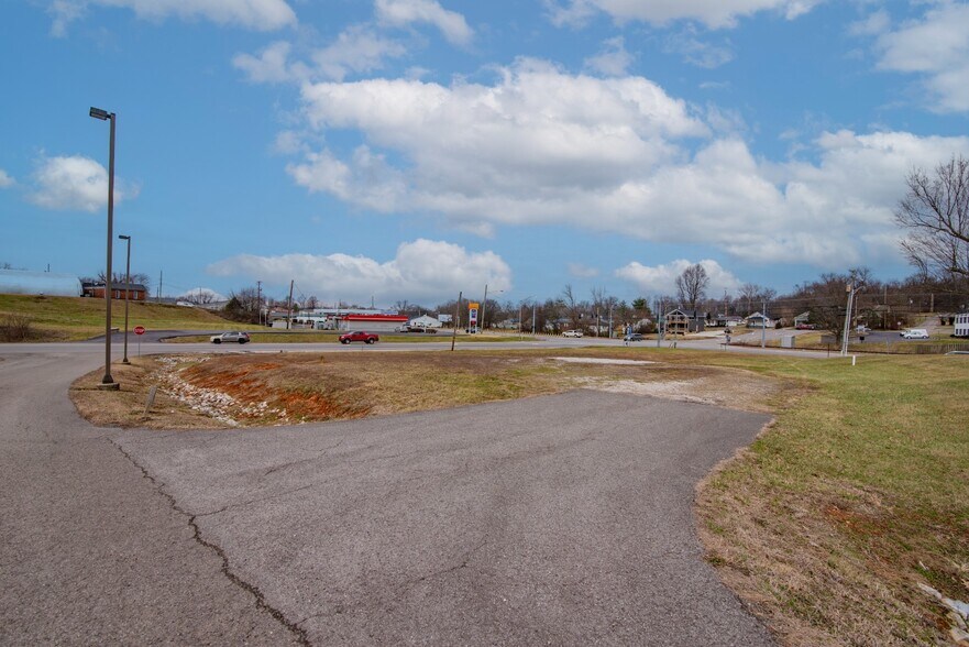 630 E Dixie Ave, Elizabethtown, KY à vendre - Photo du bâtiment - Image 2 de 20