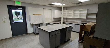 418 8th St SE, Loveland, CO for lease Interior Photo- Image 1 of 20