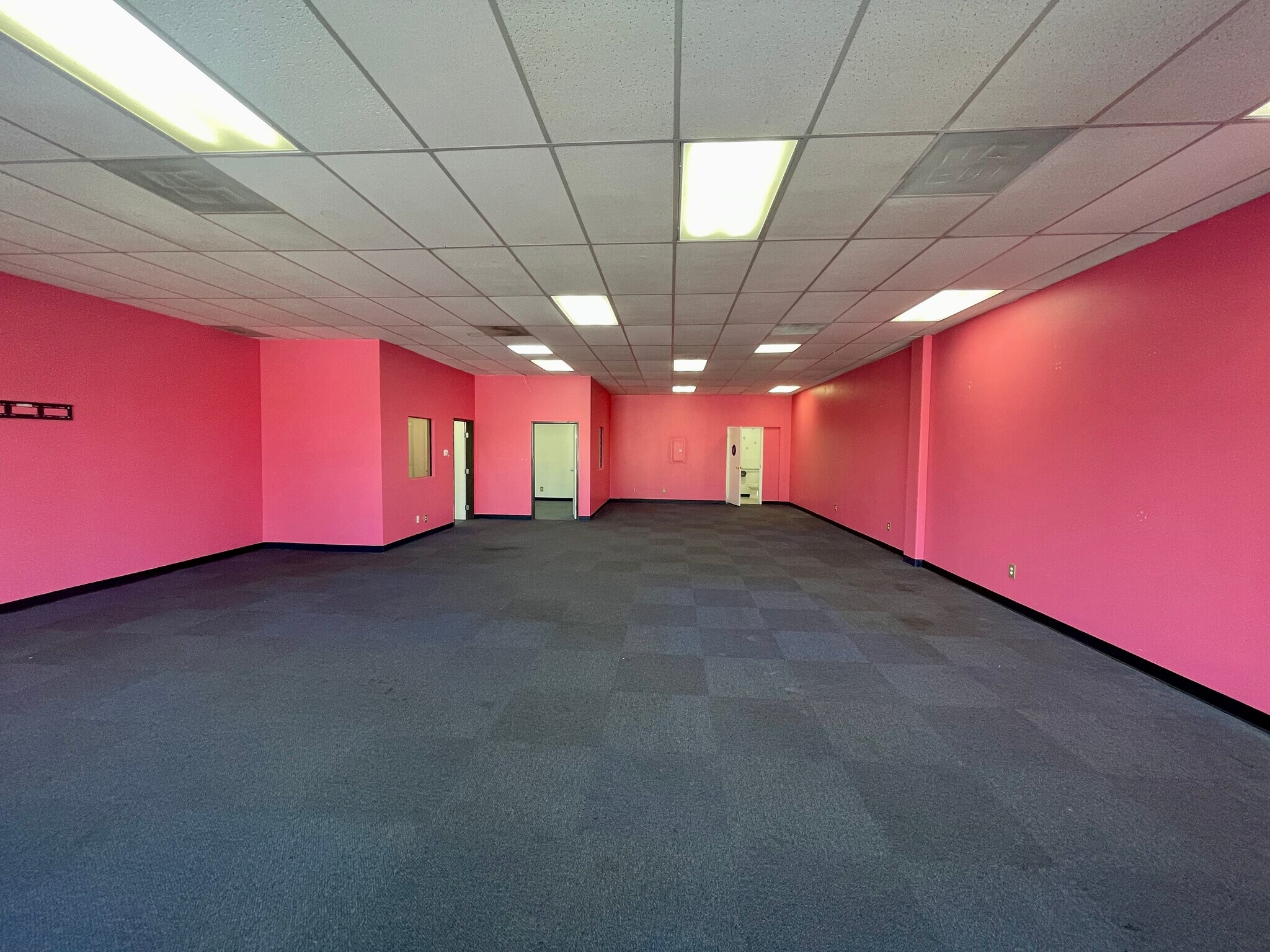 701 W Avenue K, Lancaster, CA for lease Building Photo- Image 1 of 1