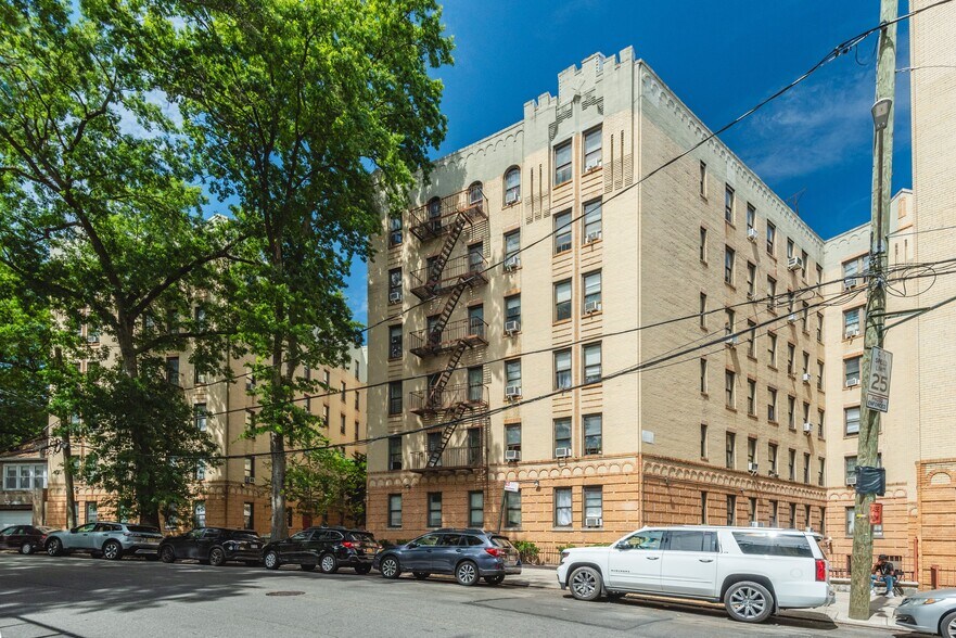 3871 Sedgwick Ave, Bronx, NY à vendre - Photo du bâtiment - Image 2 de 29