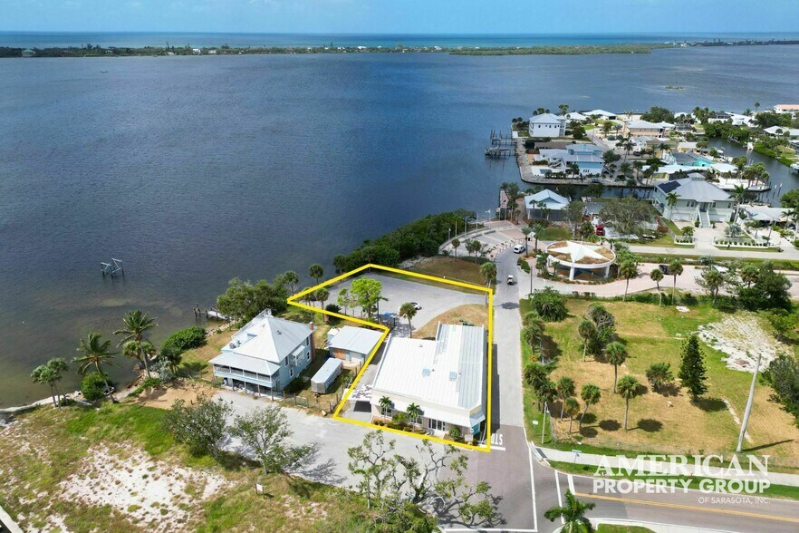 2 Buchans Lndg, Englewood, FL à louer - Photo du bâtiment - Image 2 de 6