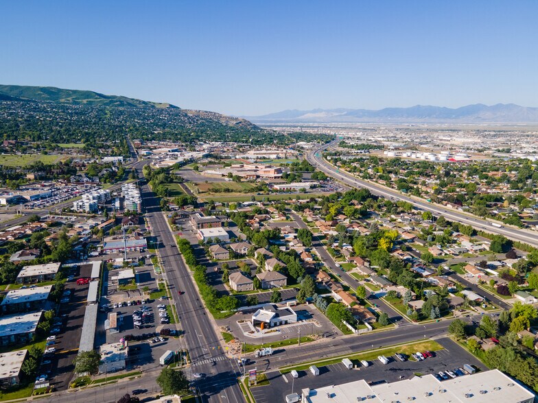 1584 S 500 W, Woods Cross, UT à louer - Photo du bâtiment - Image 3 de 6