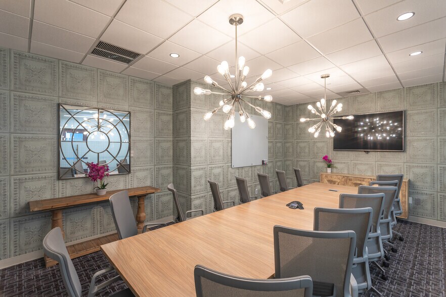 101 NE 3rd Ave, Fort Lauderdale, FL à louer - Photo intérieure - Image 1 de 21