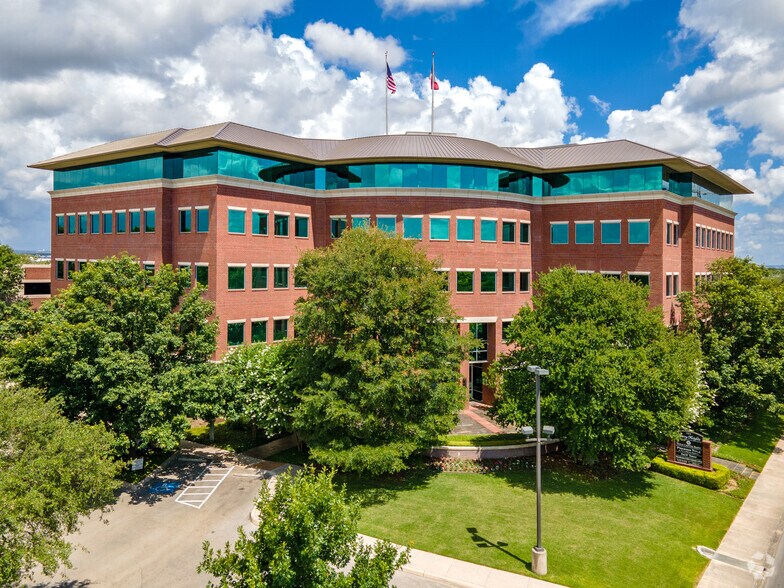 7373 N Broadway St, San Antonio, TX à louer - Photo principale - Image 1 de 8