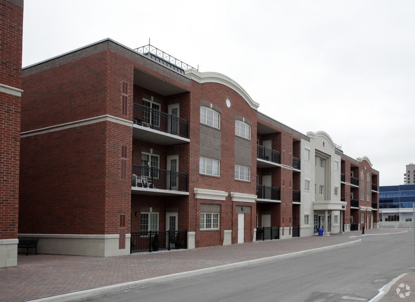 9431-9471 Jane St, Vaughan, ON à louer - Photo du bâtiment - Image 2 de 6