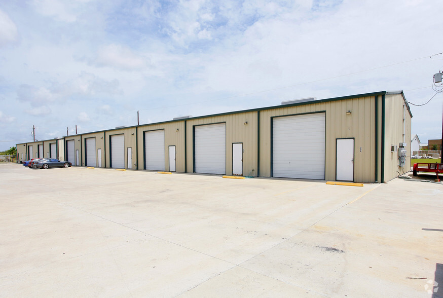 6722 Kram St, Corpus Christi, TX for lease - Building Photo - Image 2 of 2