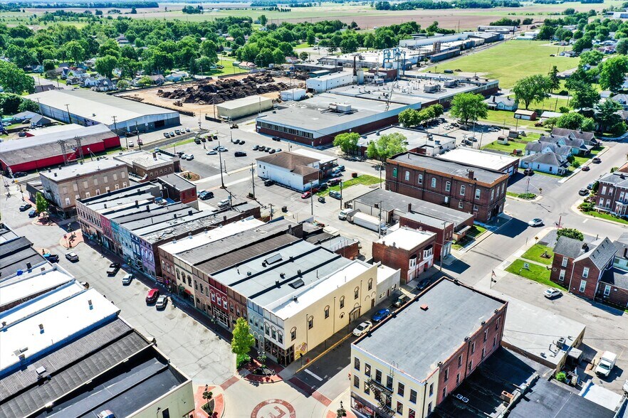 111 S Walnut St, Edinburgh, IN à vendre - Photo du bâtiment - Image 3 de 112