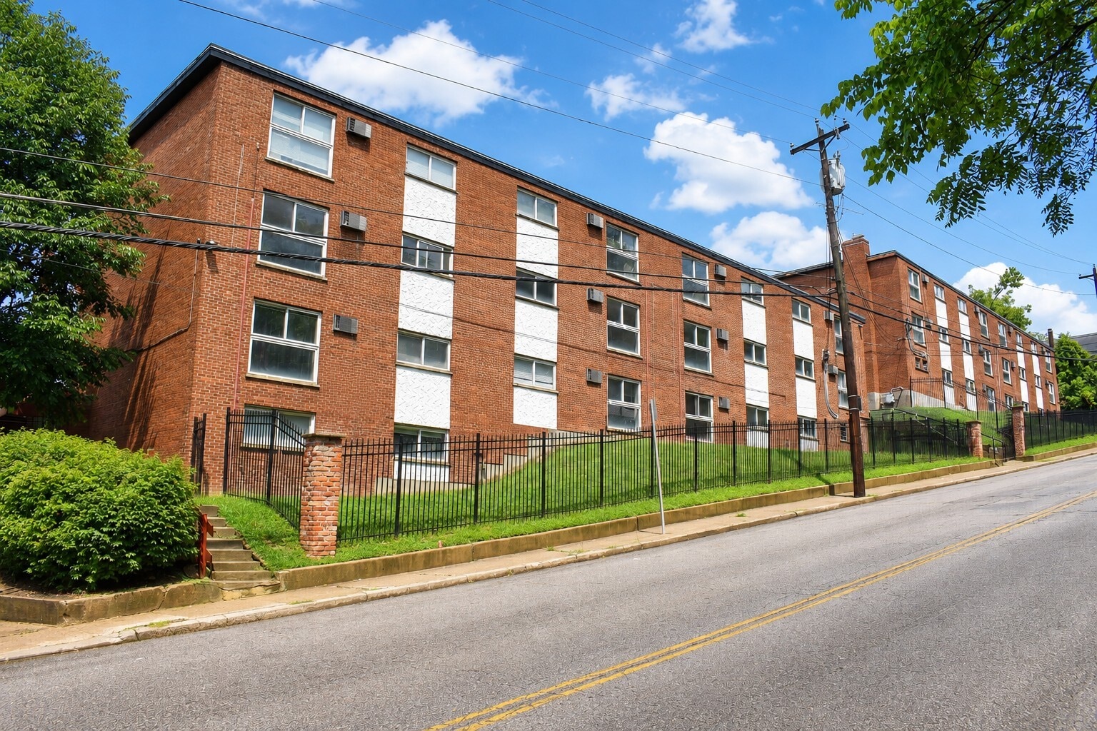650-660 Straight St, Cincinnati, OH for sale Building Photo- Image 1 of 33