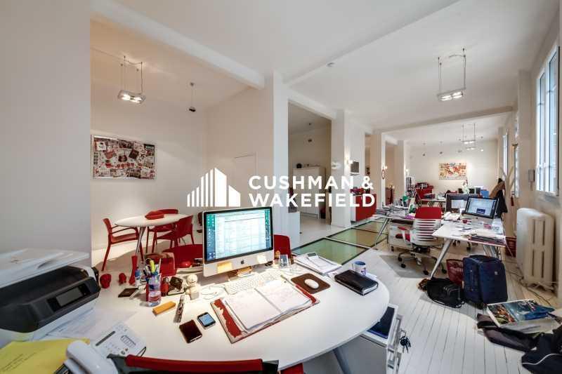 Bureau dans Neuilly-sur-Seine à louer - Photo du bâtiment - Image 2 de 12