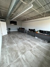 255 E 167th St, Harvey, IL à louer Photo intérieure- Image 2 de 8