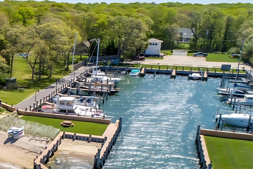 219 Three Mile Harbor HC Rd, East Hampton, NY for lease - Aerial - Image 1 of 13