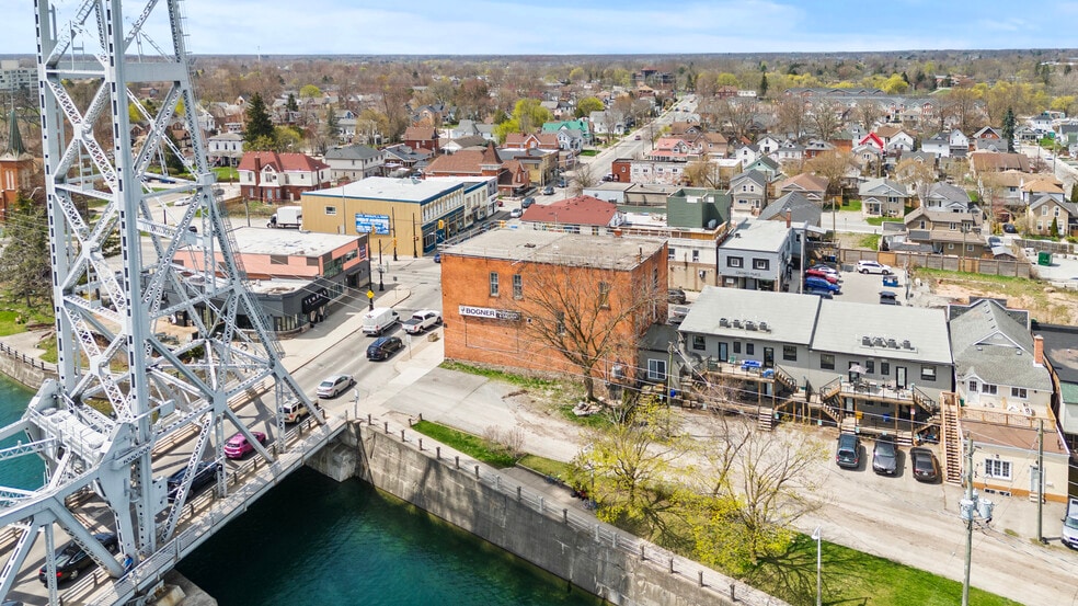 28 W Main St, Welland, ON à vendre - Photo du bâtiment - Image 3 de 7