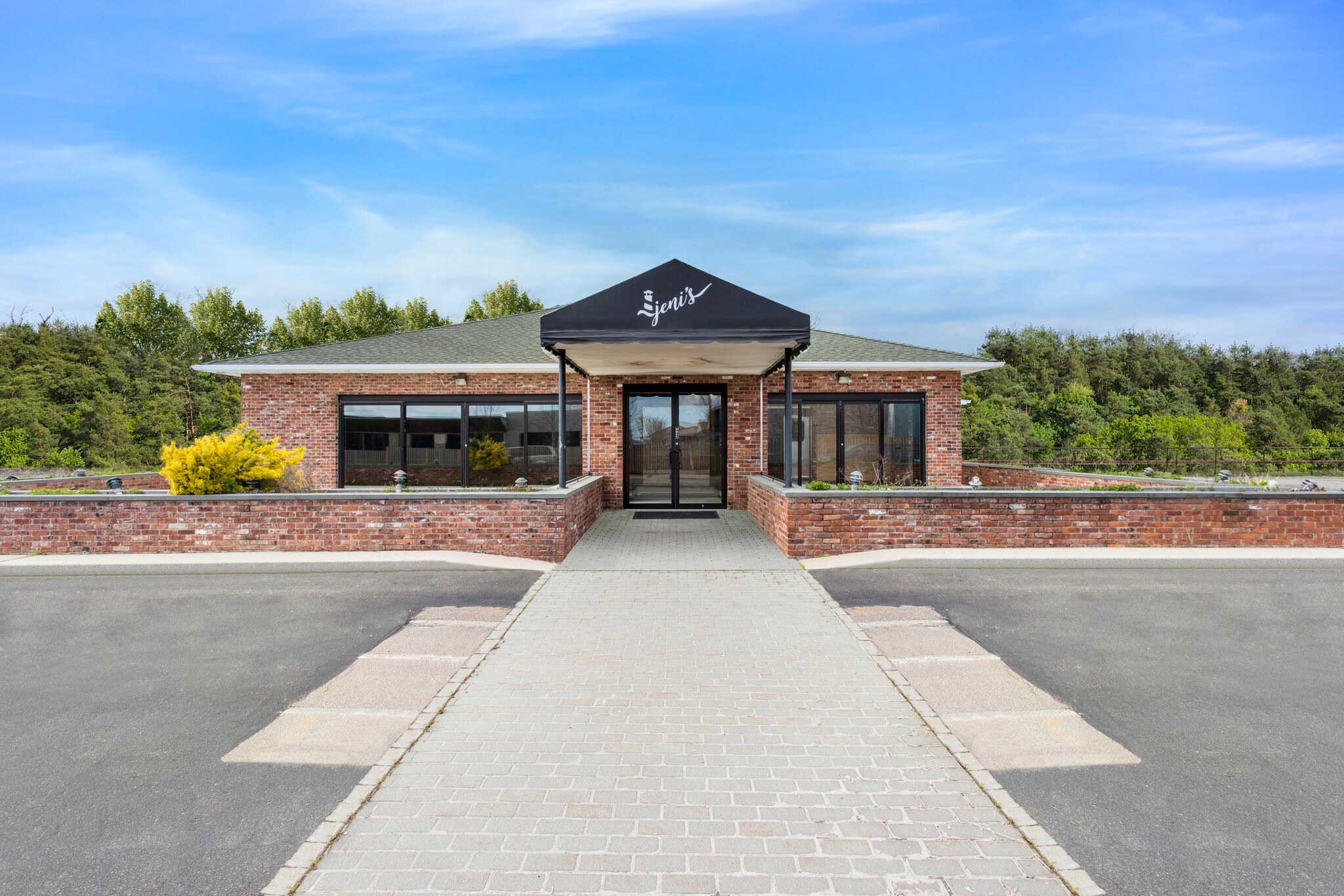 62375 Rt-25, Southold, NY for sale Building Photo- Image 1 of 32