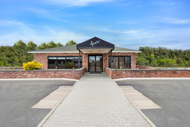 More details for 62375 Rt-25, Southold, NY - Retail for Sale