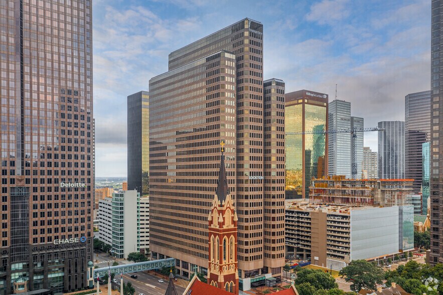 2100 Ross Ave, Dallas, TX à louer - Photo du bâtiment - Image 1 de 11