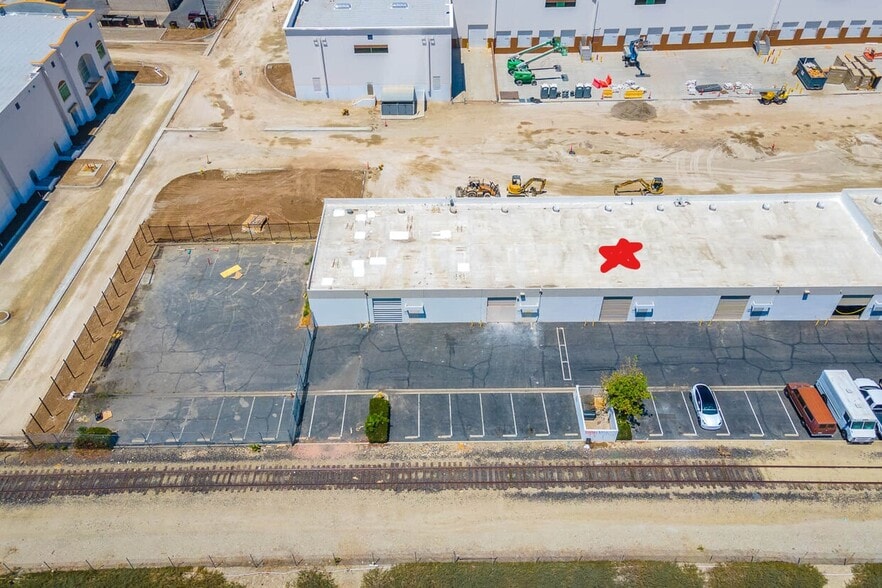 15562 Arrow Hwy, Irwindale, CA for lease - Building Photo - Image 2 of 8