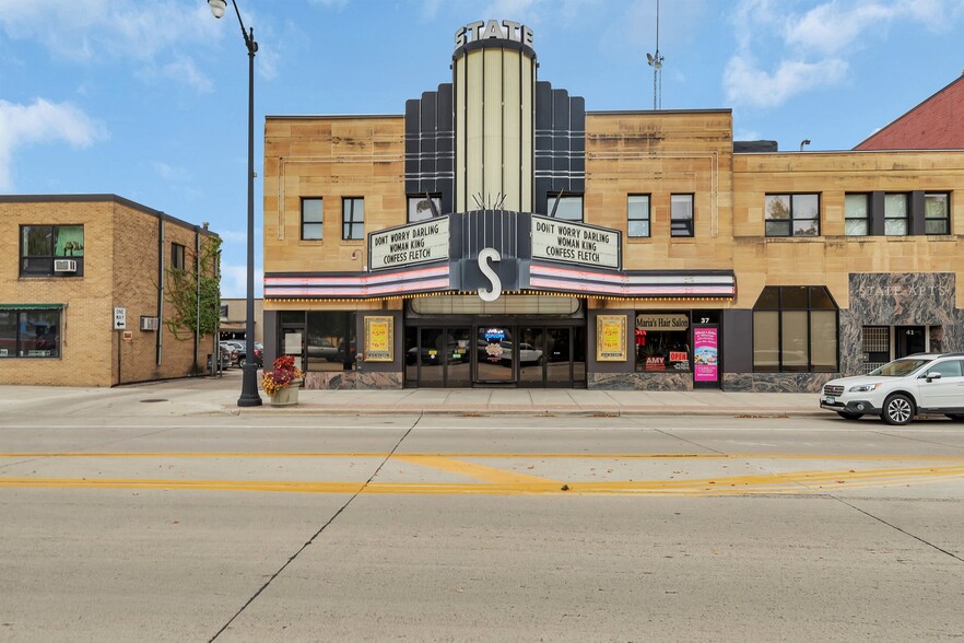 35-41 Washington Ave E, Hutchinson, MN à vendre - Photo principale - Image 1 de 1