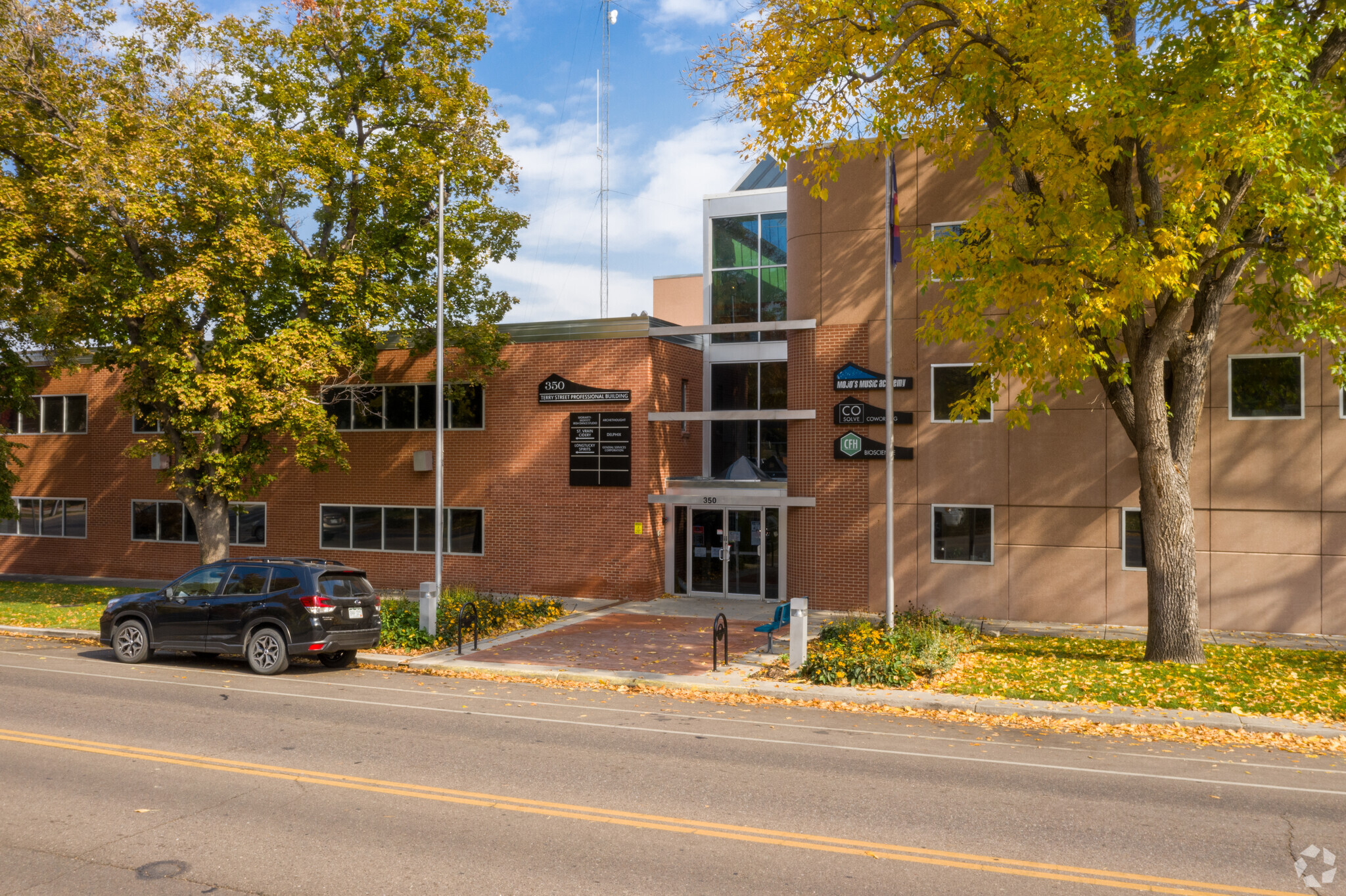 350 Terry St, Longmont, CO à louer Photo du b timent- Image 1 de 16