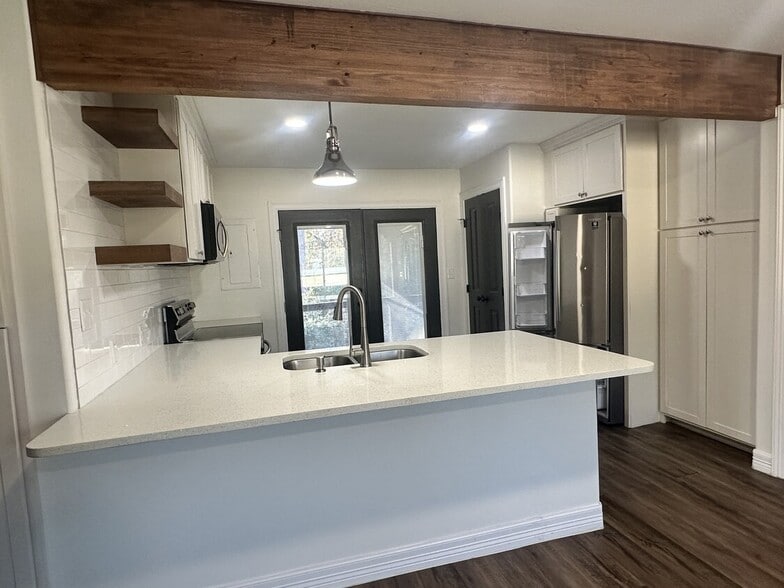 2001 N FM 356, Onalaska, TX for sale - Interior Photo - Image 3 of 7