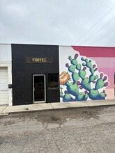 5501 N Lamar Blvd N, Austin, TX for lease Building Photo- Image 1 of 5