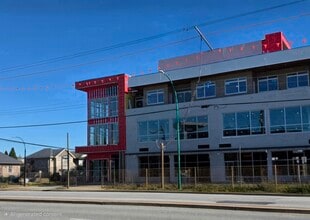 19220 72 Av, Surrey, BC à louer Photo du bâtiment- Image 2 de 7