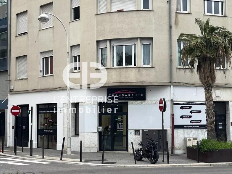 Retail in Nice for lease - Building Photo - Image 1 of 11