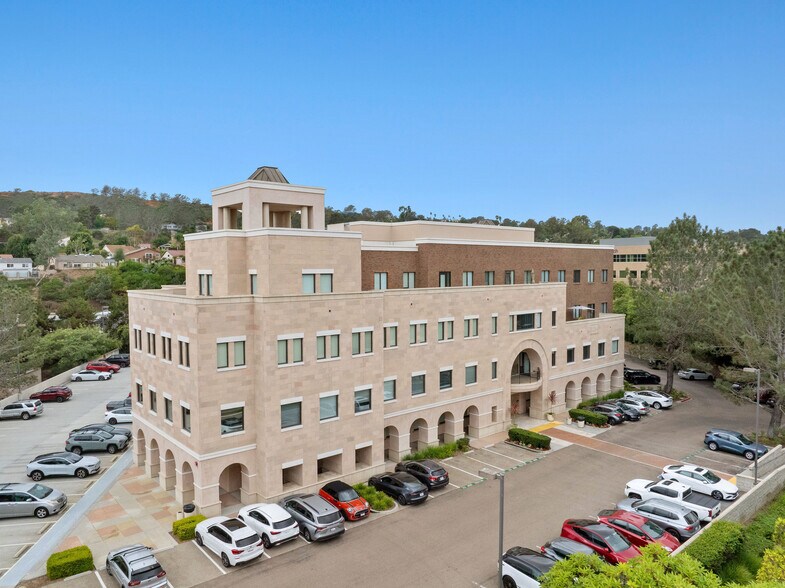 12264 El Camino Real, San Diego, CA à louer - Photo principale - Image 1 de 8