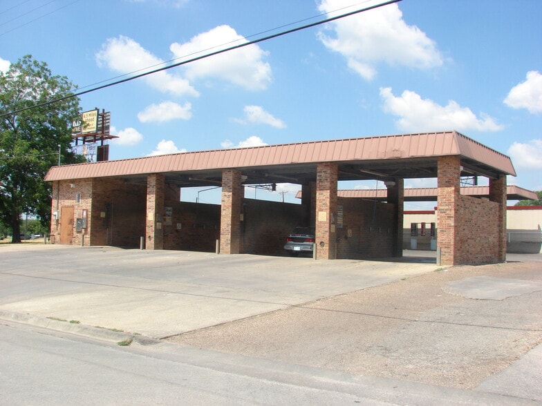 2424 W. Adams and 110 N. 49th St ave, Temple, TX à vendre - Photo du bâtiment - Image 2 de 3