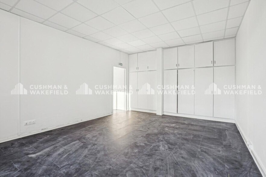 42 Rue De L'Aqueduc, Paris for lease - Building Photo - Image 2 of 16