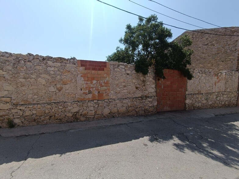Avenida José Antonio, 20, Abanilla, Murcia à vendre - Photo du bâtiment - Image 2 de 6