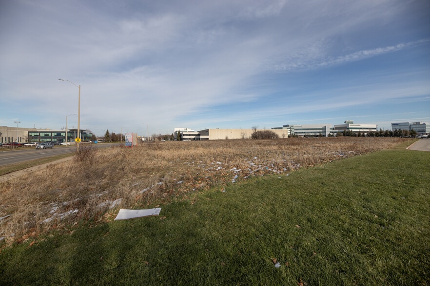 2050 Meadowvale Blvd, Mississauga, ON for sale - Construction Photo - Image 3 of 6