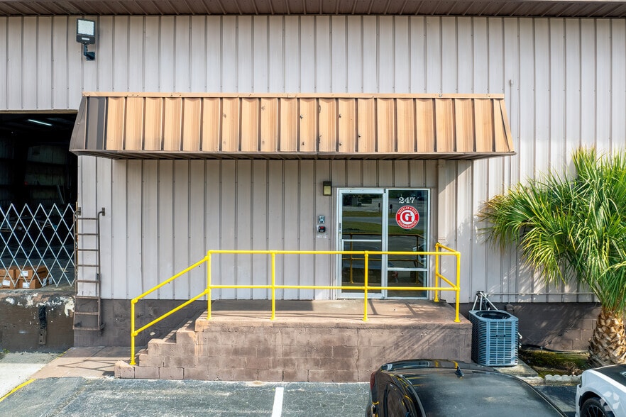 247 Power Ct, Sanford, FL for sale - Building Photo - Image 3 of 15